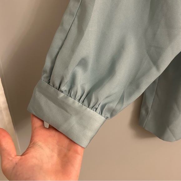 J.Crew Light Blue Keyhole V-Neck Top Satin-Backed Crepe - Picture 5 of 9